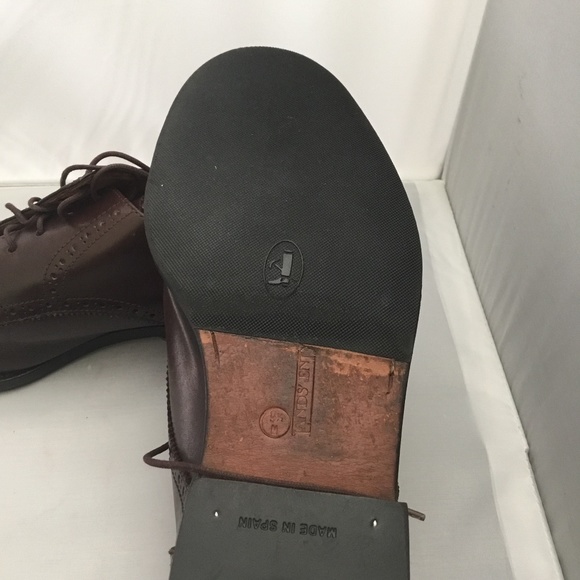 LANDS END SHOES FOR MEN. - Picture 7 of 8